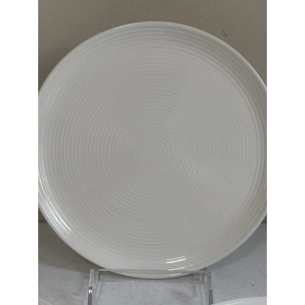 JAMIE OLIVER Ridges CREAM Luncheon Plates Embossed RINGS 8.5